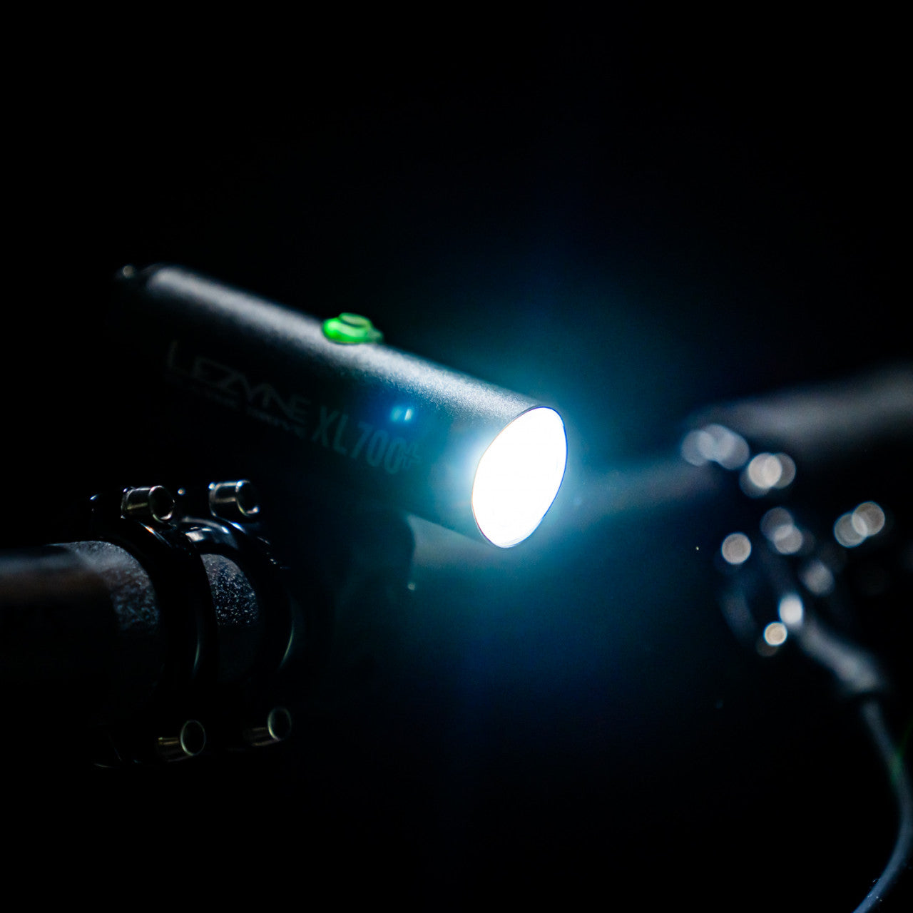Lezyne predné LED svetlo CLASSIC DRIVE XL 700+-3
