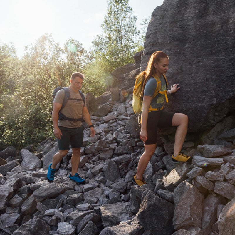 TO-2001OR dámske outdoorové topánky nízkeho strihu s podrážkou Vibram® KIRAT-7